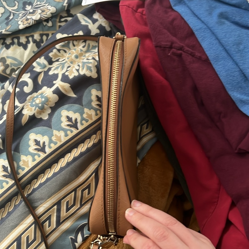 Michael Kors Purse - Picture 5 of 8